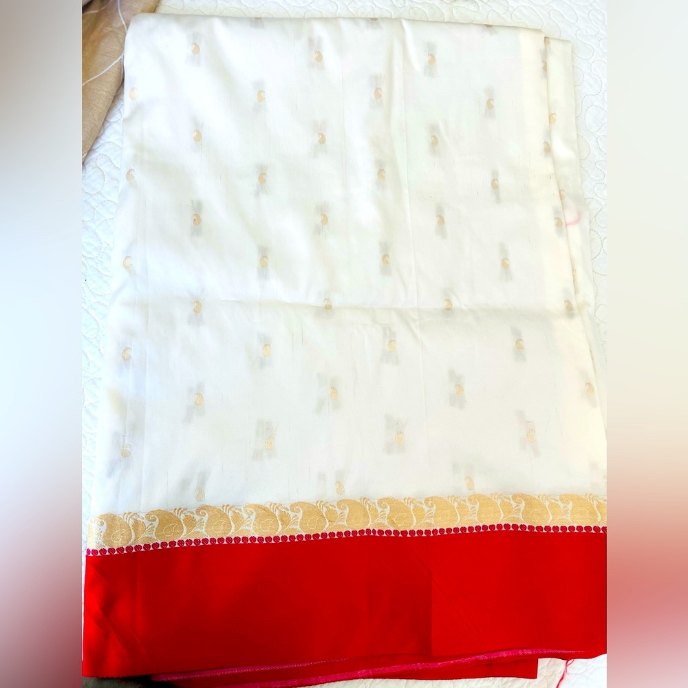 Boishaki saree red and white Indian